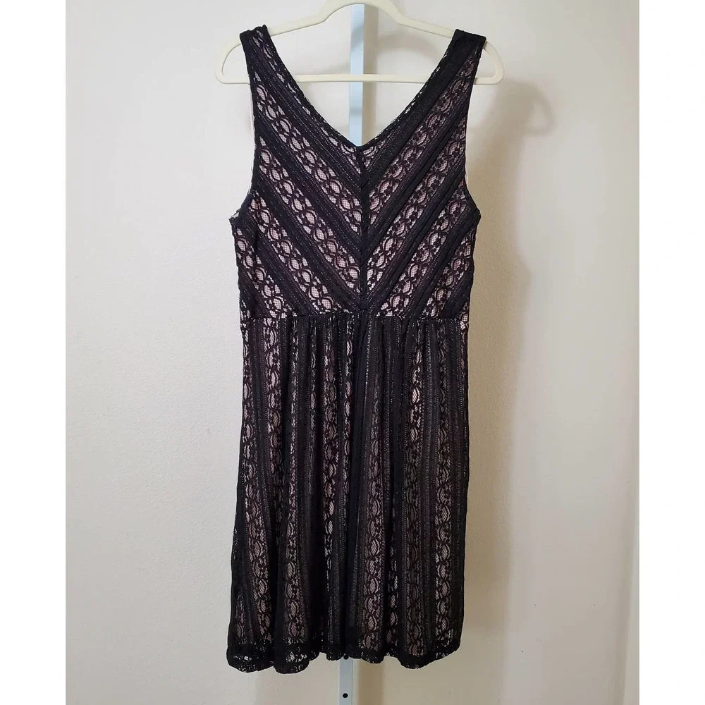 ANTRHOPOLOGIE MOULINETTE SOEURS Women's Myrna Black Lace Sheath Dress sz L - Picture 2 of 7